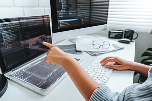 IT support team at desk