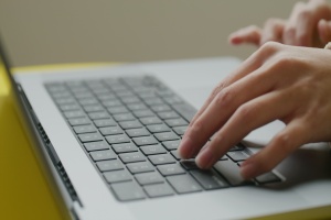 women doing Digital Clutter on computer